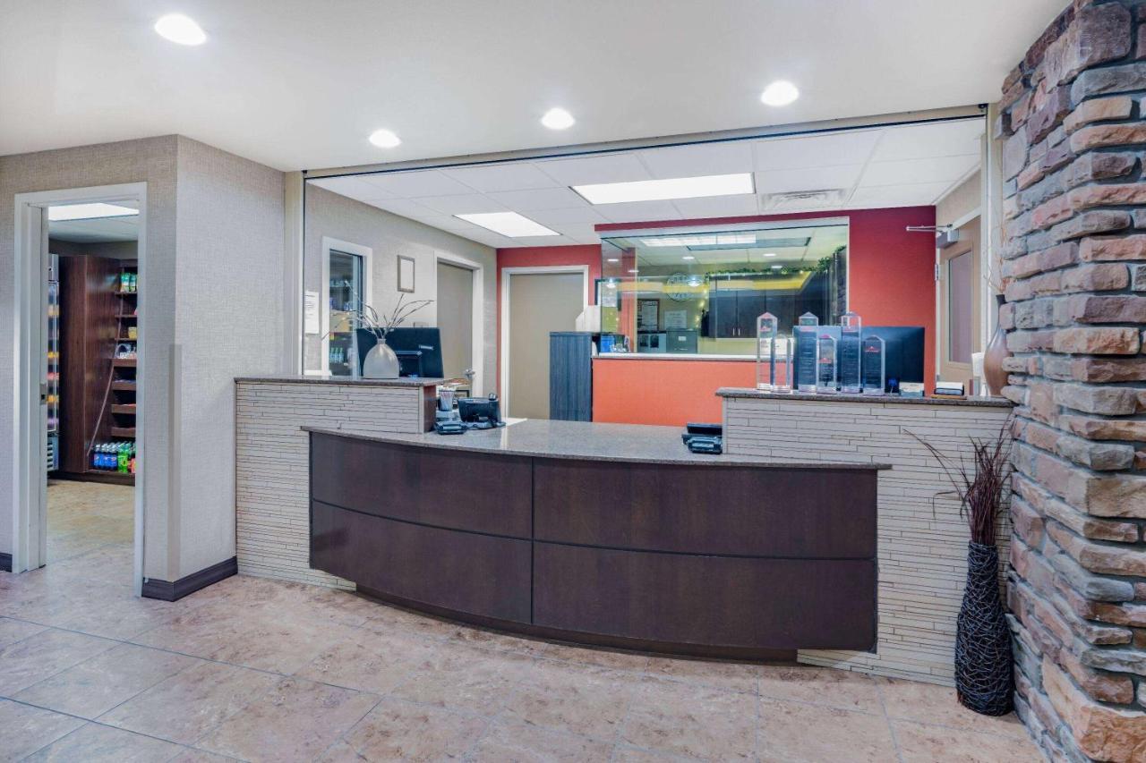 Hawthorn Extended Stay By Wyndham Dickinson Exteriör bild