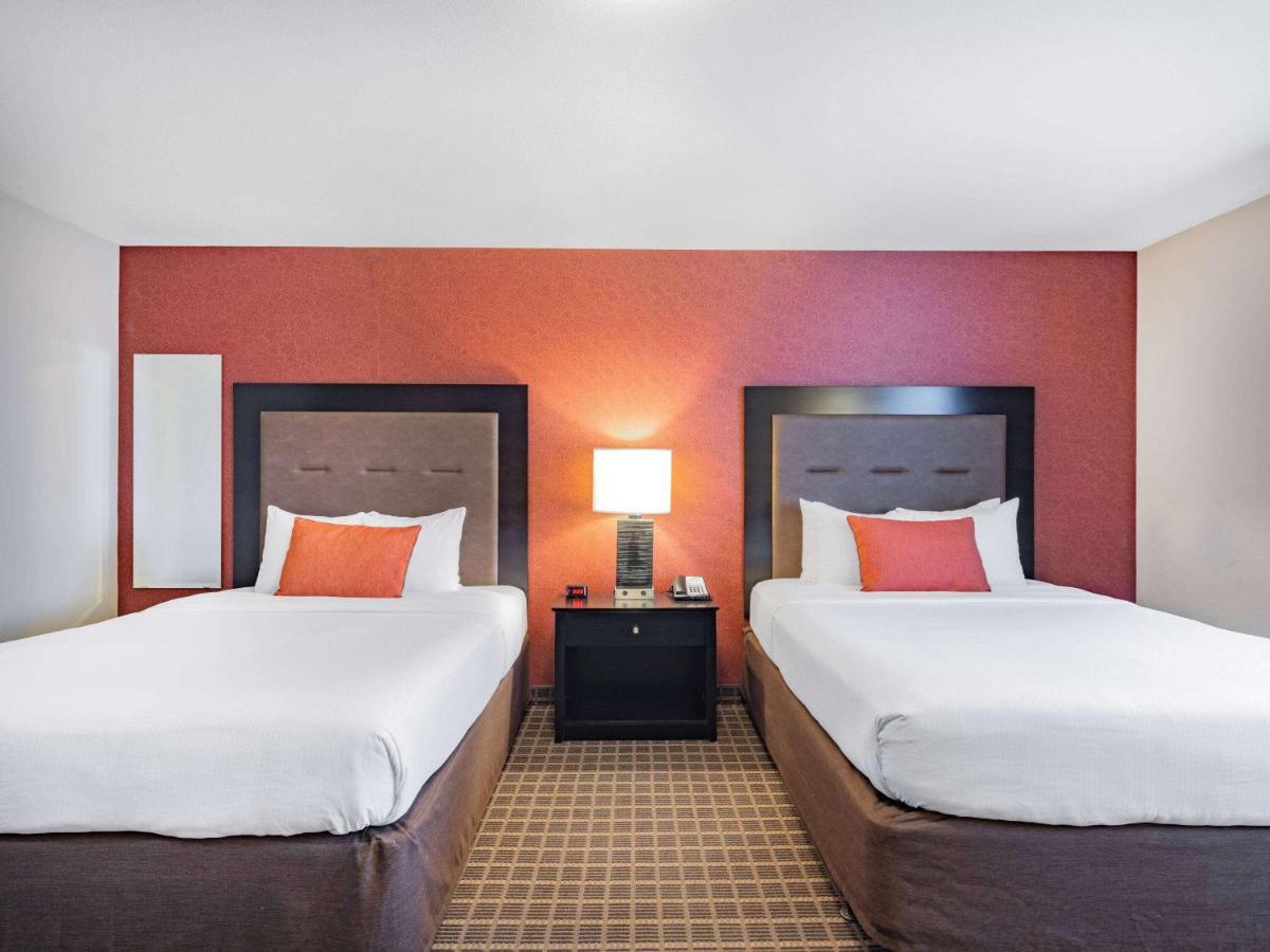 Hawthorn Extended Stay By Wyndham Dickinson Exteriör bild