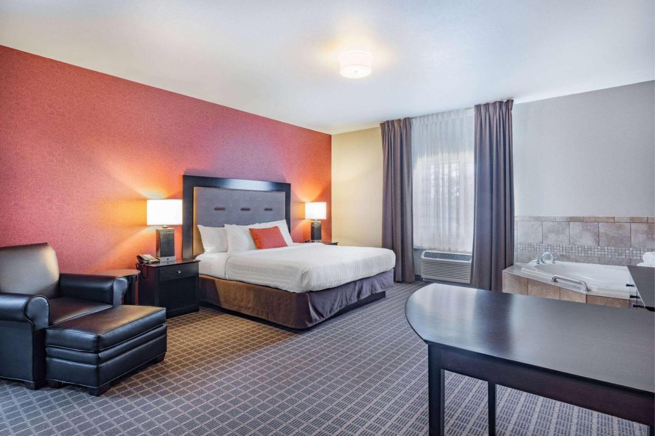 Hawthorn Extended Stay By Wyndham Dickinson Exteriör bild